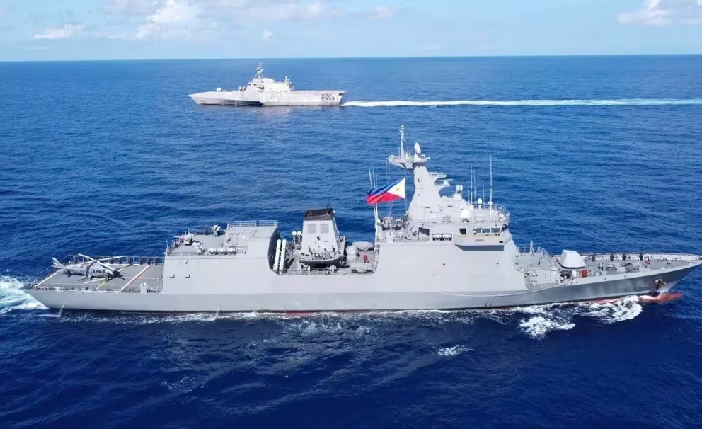 Tras los incidentes del fin de semana, Filipinas exigió a China que deje de acosar a sus barcos en el mar Meridional