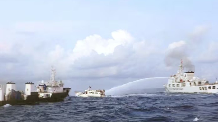 Filipinas convocó al embajador chino tras la agresión naval de Beijing en el Mar Meridional