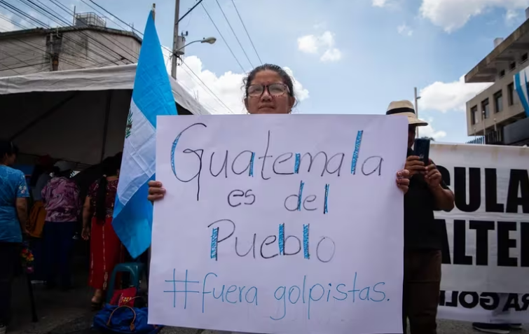 Denunciaron a la Fiscalía de Guatemala ante la Corte Constitucional por su intento de anular los resultados de las elecciones