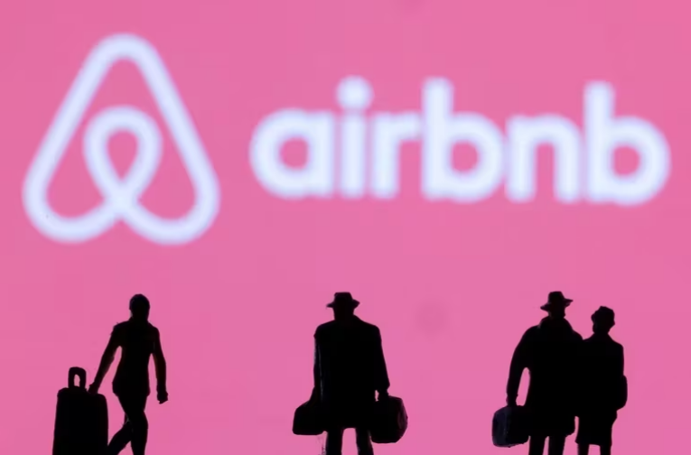 Airbnb prohíbe fiestas en sus alquileres para Año Nuevo