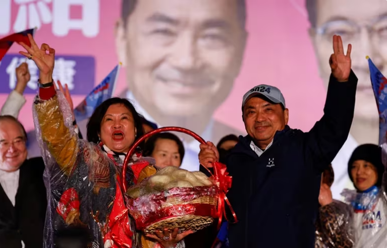 El principal candidato presidencial de Taiwán acusó a un partido de la oposición de ser procomunista y estar a favor de China
