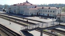Rusia atacó una estación de tren repleta de civiles que huían de Kherson: al menos un muerto y cuatro heridos