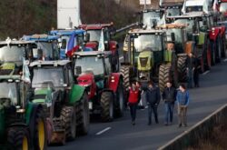París, bajo asedio: agricultores franceses bloquearon la ciudad con barricadas de tractores