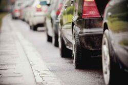 Más de 209 mil vehículos iniciaron el año sin marchamo: INS reporta incremento en recaudación y lo atribuye a Ley que rebajó impuesto