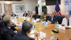 Israel aceptó enviar negociadores a Qatar para buscar una nueva tregua con Hamas y el retorno seguro de los rehenes