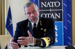 El presidente del Comité Militar de la OTAN llegó a Kiev en medio de los bombardeos rusos