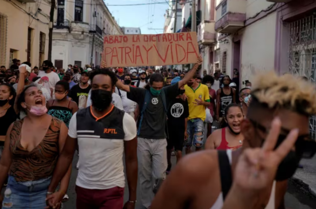 Crisis en Cuba: la OCDH advirtió al régimen que si no hay cambios, las protestas terminarán en una tragedia