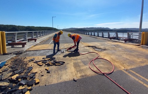 MOPT pide evitar intentar cruzar por puente La Amistad mientras avanzan con obras de mantenimiento