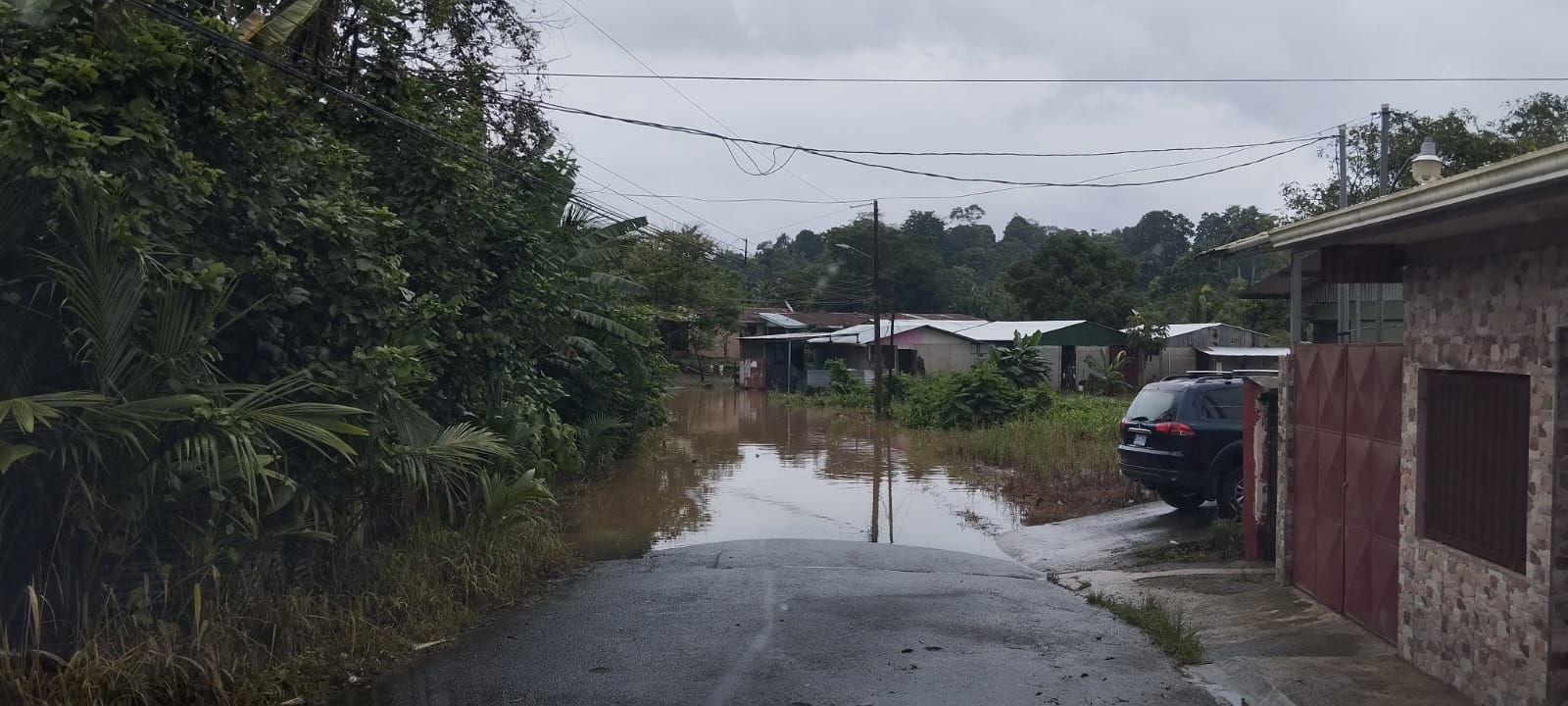 CNE reportó 300 viviendas inundadas en Limón y Matina por fuertes lluvias