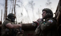 El presidente de Ucrania firmó una ley que buscar aumentar el reclutamiento militar
