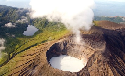 OVSICORI estima que Volcán Rincón de la Vieja podría generar lluvia ácida