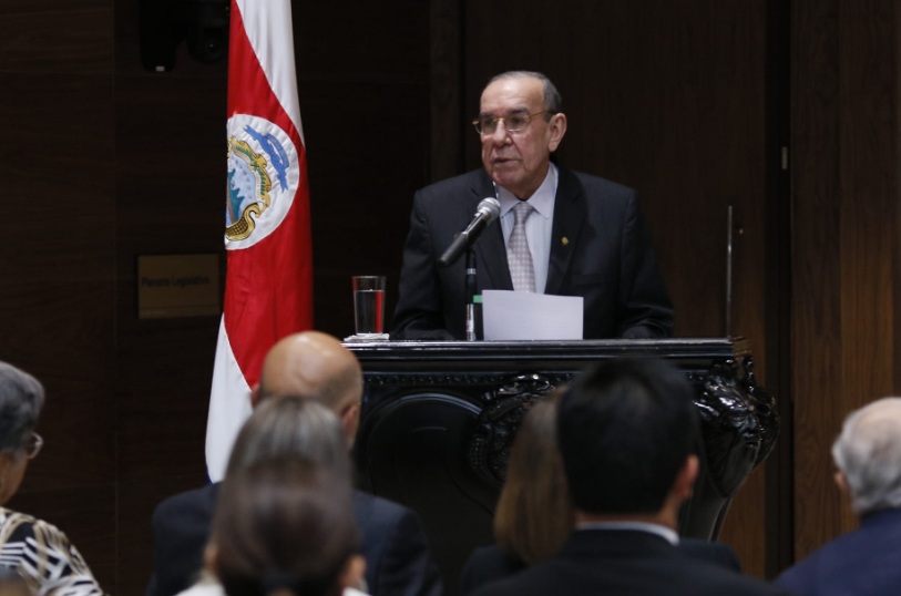 Rodrigo Arias aún no define si nombrará a diputada Gloria Navas en comisión de seguridad