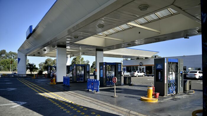 Gasolina súper acumula 3 aumentos este año: Llegará a estar ¢52 más cara que en enero